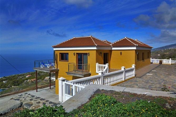 La Planta En Tijarafe Holiday home *
